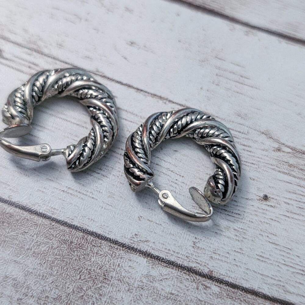 Vintage Clip On Earrings Silver Tone Twisted Rope Style Hoops - Some Tarnish - Picture 8 of 9